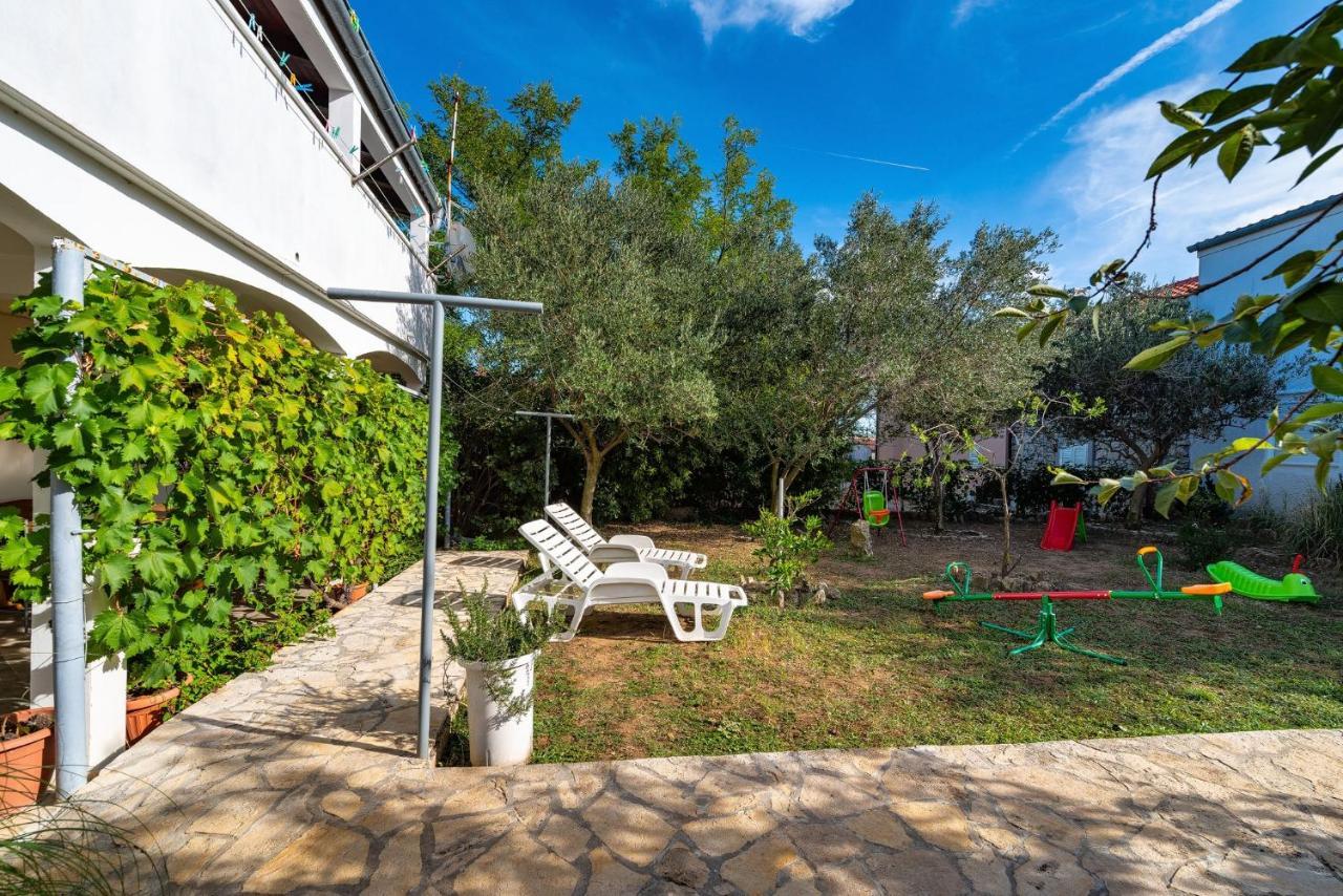 Apartments With A Parking Space Nin, Zadar - 10414 Exterior photo